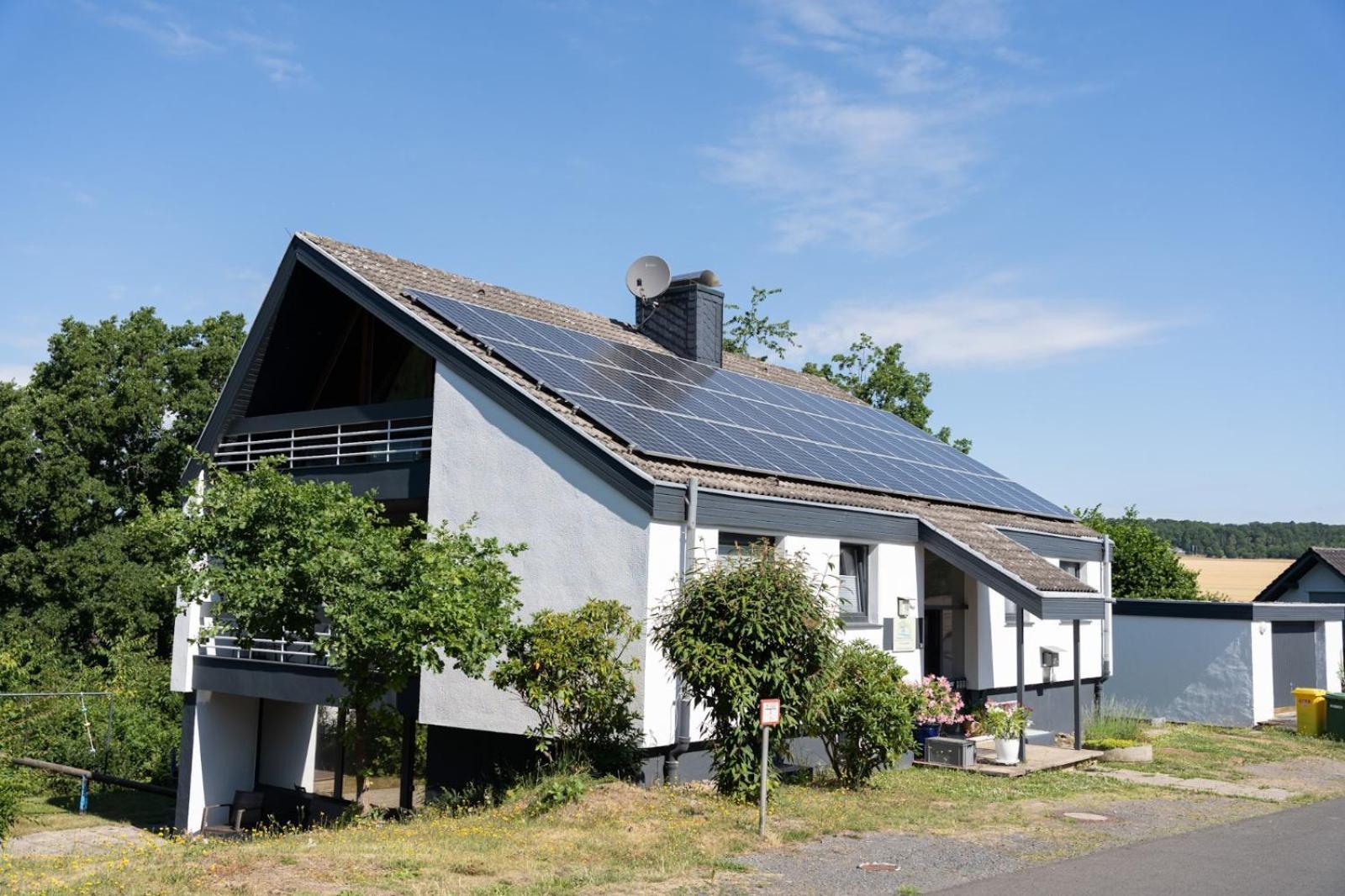 Ferienhaus Schoene Aussicht Ferienwohnung Gruen Hemfurth-Edersee Екстер'єр фото