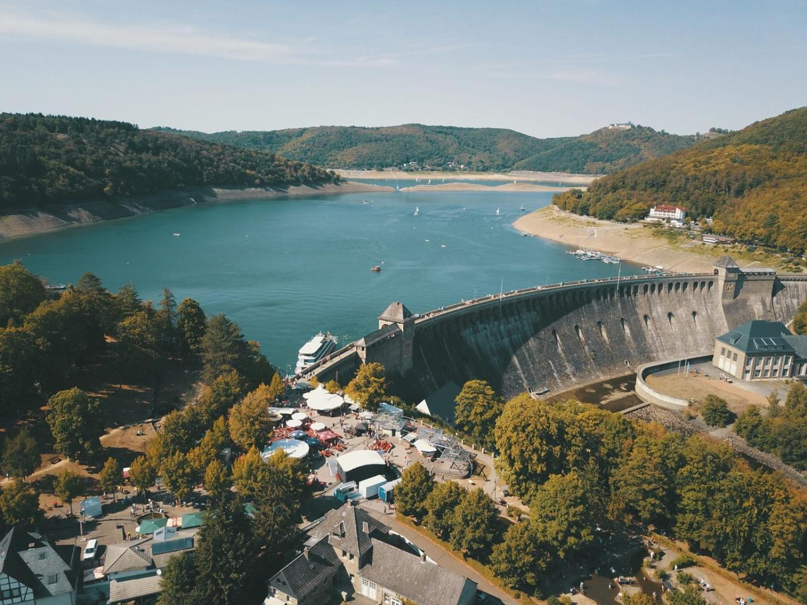 Ferienhaus Schoene Aussicht Ferienwohnung Gruen Hemfurth-Edersee Екстер'єр фото